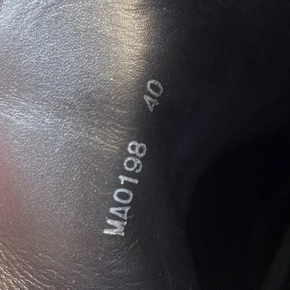 Louis Vuitton Taupe and Black Boots - Picture 9 of 9